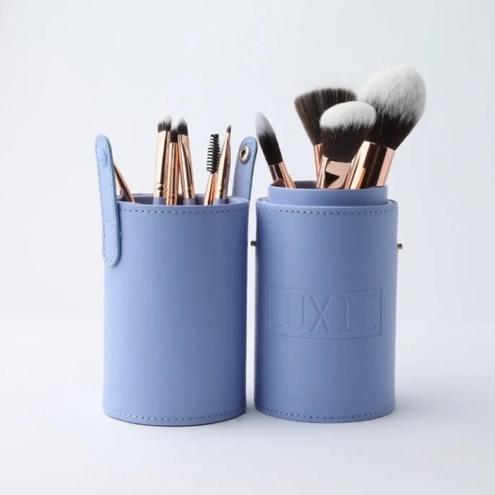 New Luxie Dreamcatcher Brush Set - Blue Color - NWT - Never Used - New